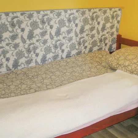 Apartment Beautiful In W/ Wifi And 2 Bedrooms